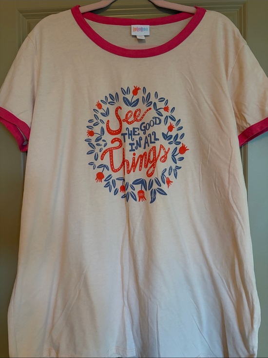 LuLaRoe Tops - LuLaRoe Pale Pink with bright Pink
trim Ladies Ringer Tee size 3XL